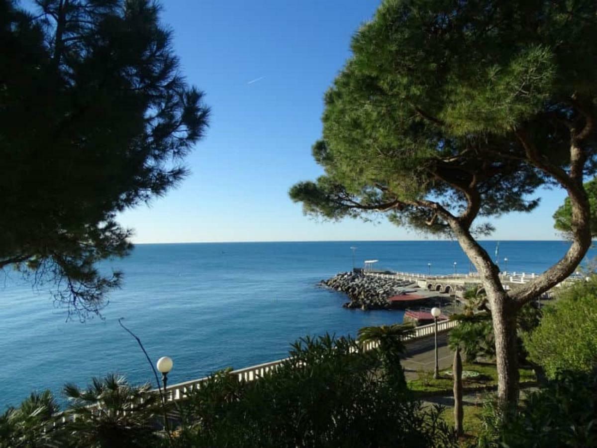 Hotel Tirreno Celle Ligure Extérieur photo