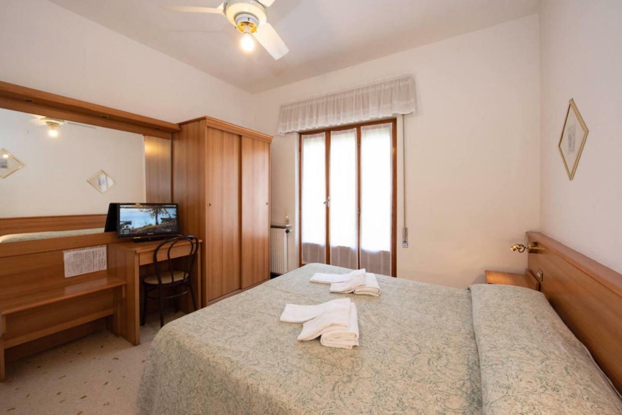 Hotel Tirreno Celle Ligure Extérieur photo